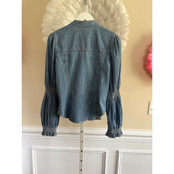 VERONICA BEARD DALTON GATHERED PUFF SLEEVE BUTTON FRONT DENIM TOP SIZE 8 - Picture 3 of 4